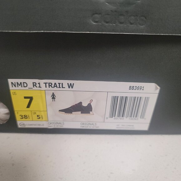 Adidas NMD R1 Trail W Utility Black (BB3691) Women’s Size 7 Brand New In Box - Picture 8 of 8